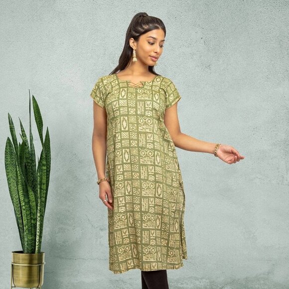 Green Printed Kurta | Tranquil Threads | Muvvas Boutique - Picture 1 of 5